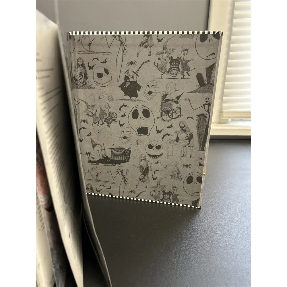 Disney The Nightmare Before Christmas The Official Cookbook & Entertaining Guide